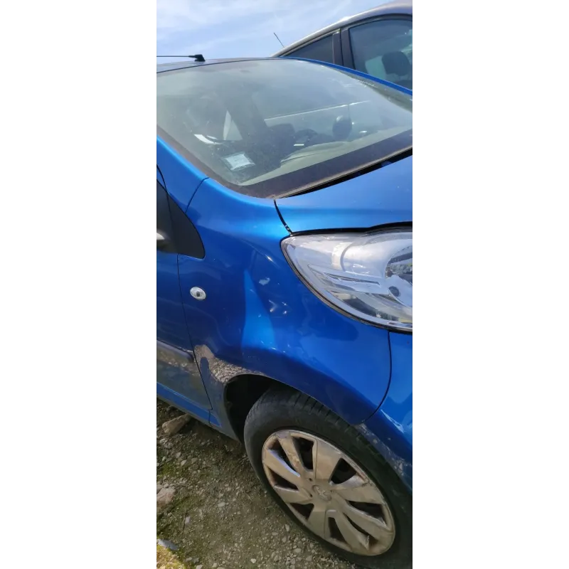 Aile avant droite peugeot 107