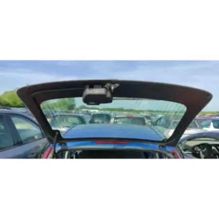 Malle / hayon / coffre peugeot 107