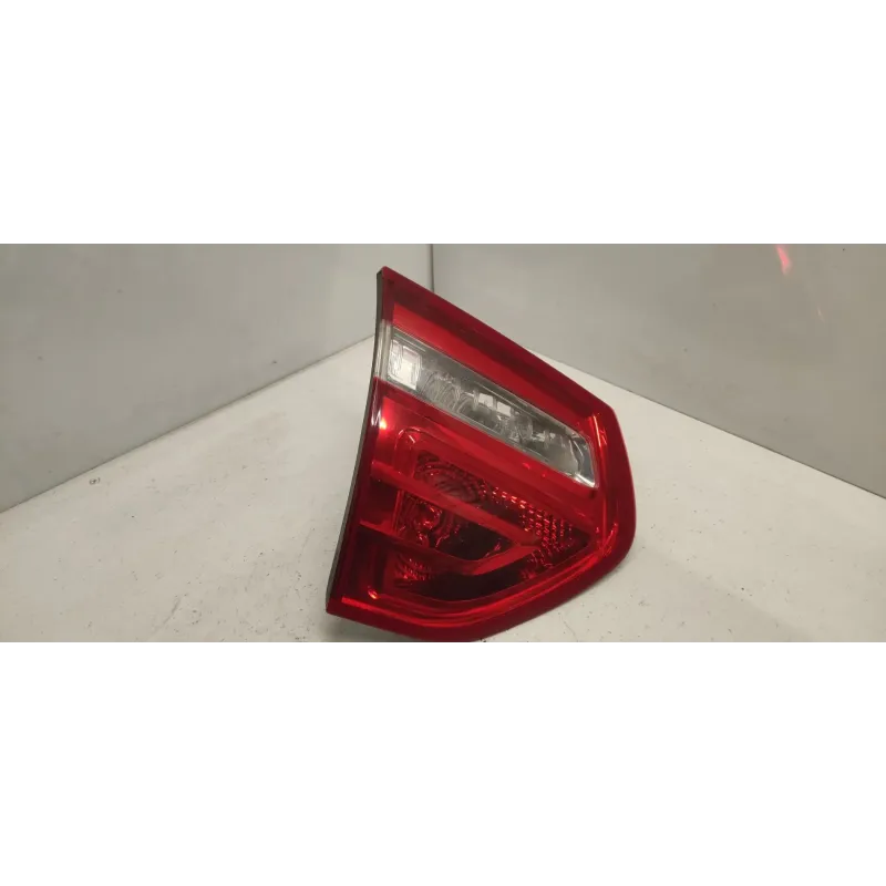 Feu arriere interieur gauche citroen c4 picasso