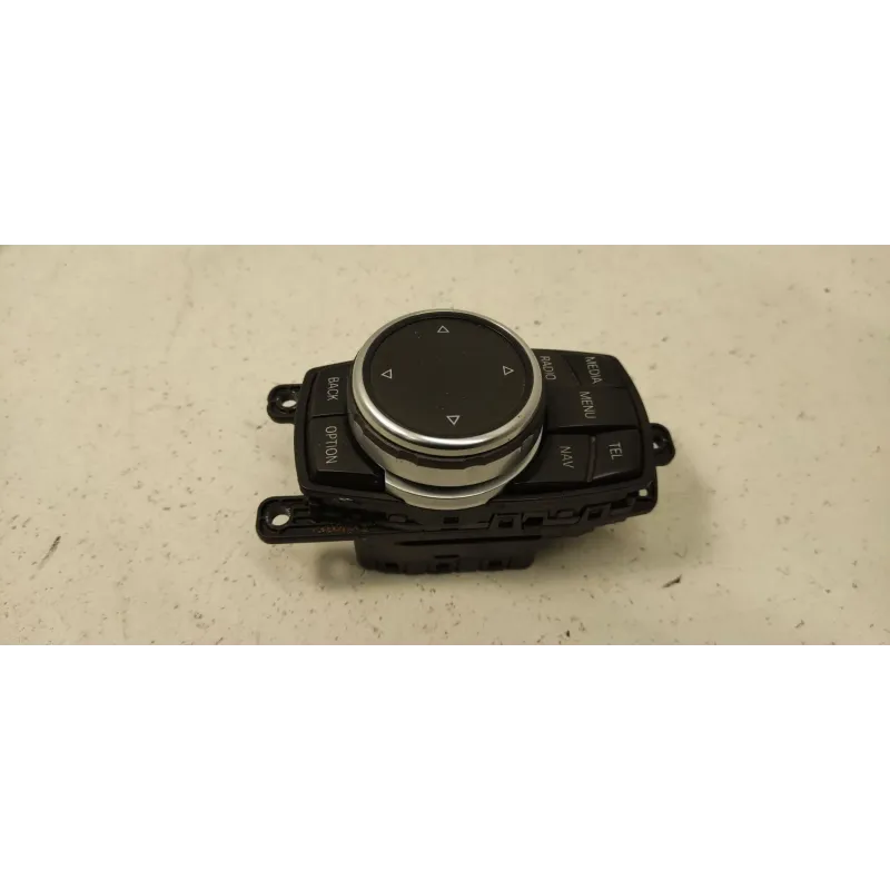Commande navigation gps bmw x5 f15