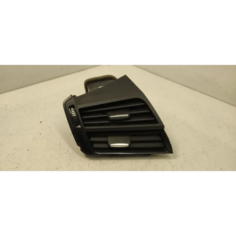 Grille aeration avant gauche bmw x5 f15
