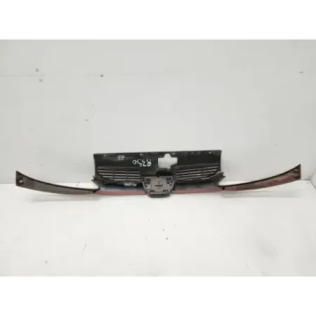 Calandre peugeot 206