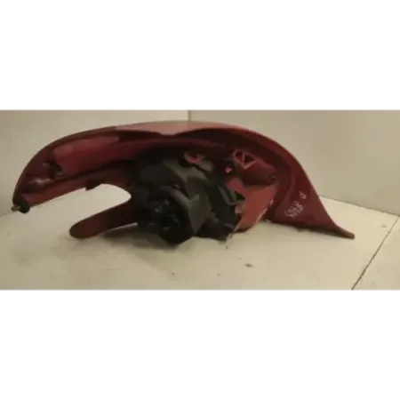 Feu arriere droit peugeot 208