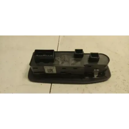 Commande leve-glace porte avant gauche peugeot 208