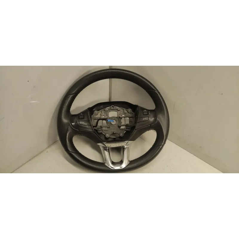 Volant direction peugeot 208