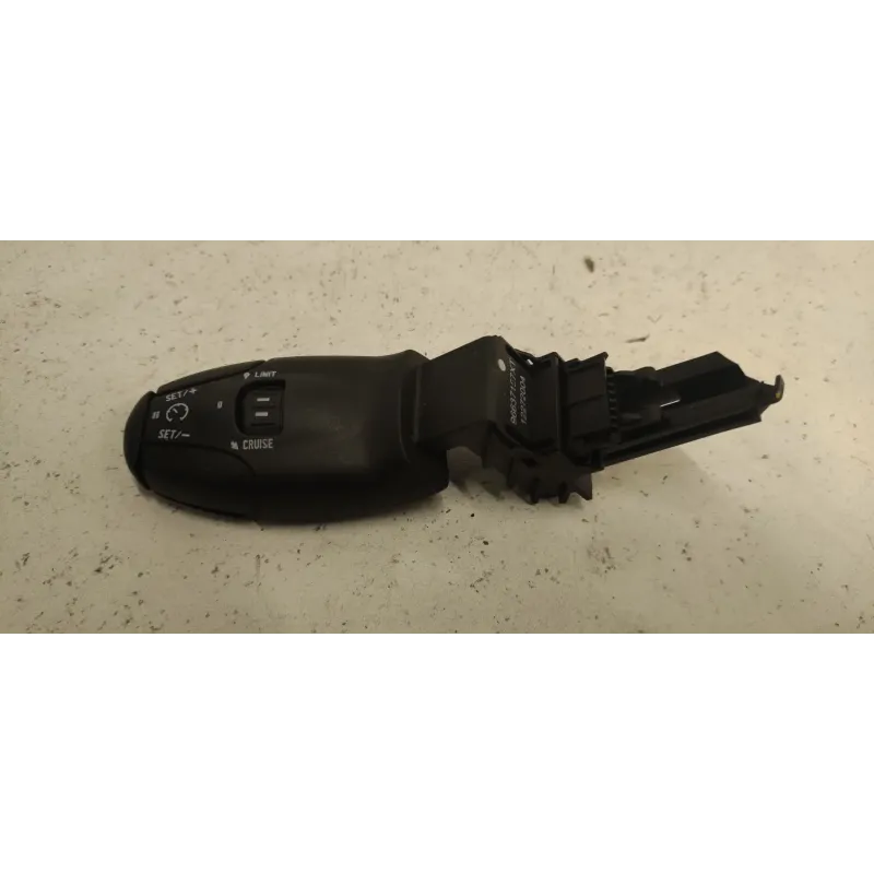 Commodo regulateur vitesse peugeot 208