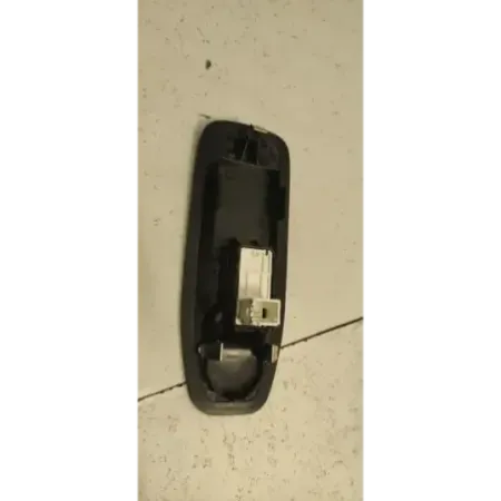 Commande leve-glace porte avant droit peugeot 208