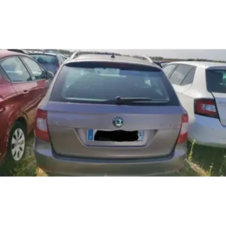 Malle / hayon / coffre skoda superb 3t