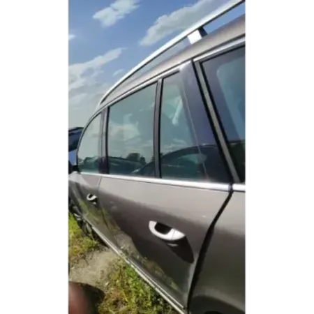 Porte arriere gauche skoda superb 3t
