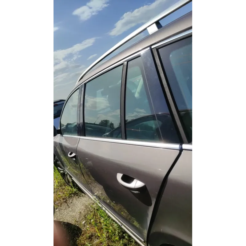 Porte arriere gauche skoda superb 3t
