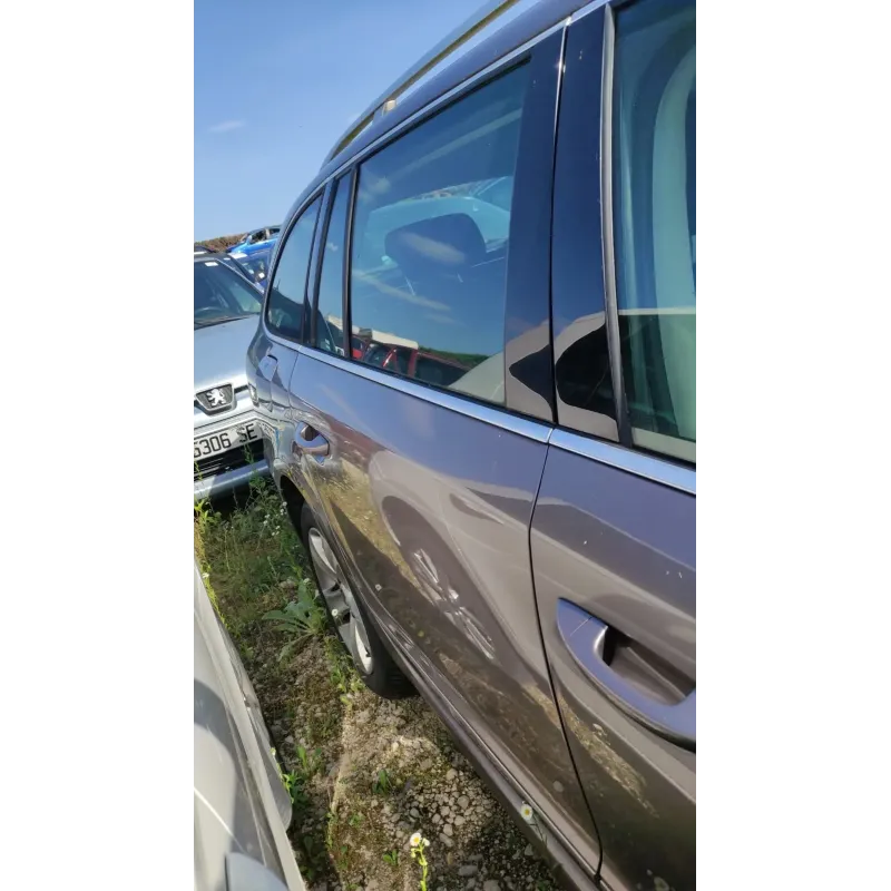 Porte arriere droite skoda superb 3t