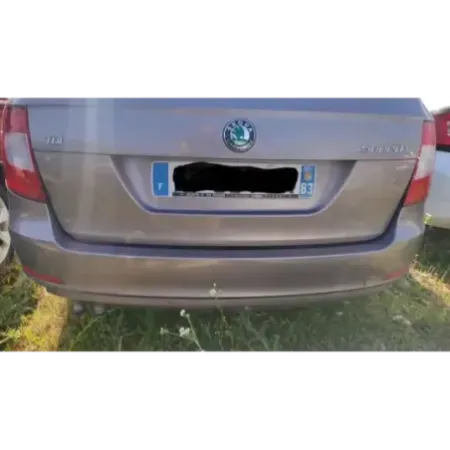 Pare-choc arriere skoda superb 3t