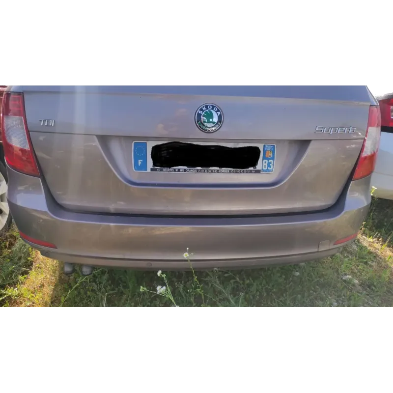 Pare-choc arriere skoda superb 3t
