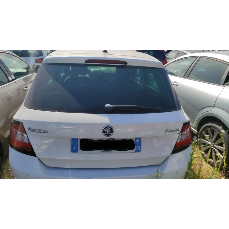 Malle / hayon / coffre skoda fabia mk3 nj