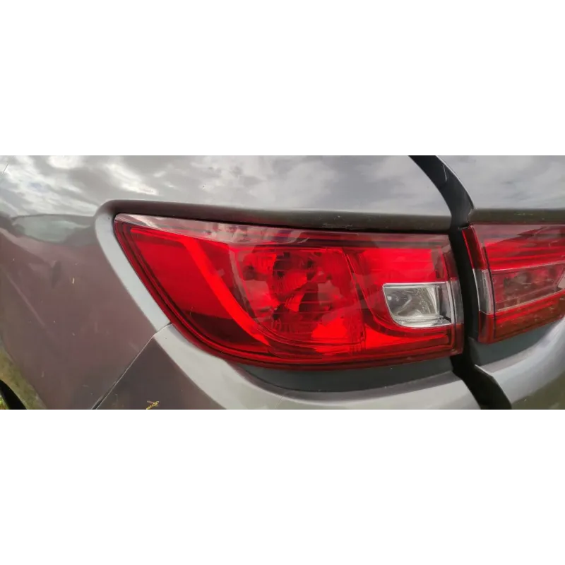 Feu arriere gauche renault clio 4 iv