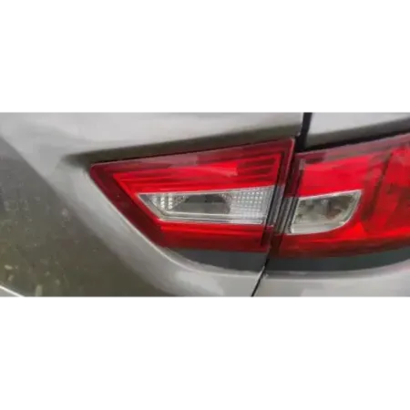 Feu arriere interieur droit renault clio 4 iv