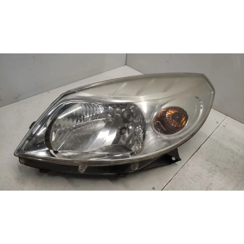 Phare gauche dacia sandero 1 i