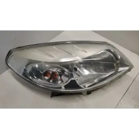 Phare droit dacia sandero 1 i