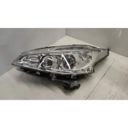 Phare gauche peugeot 208