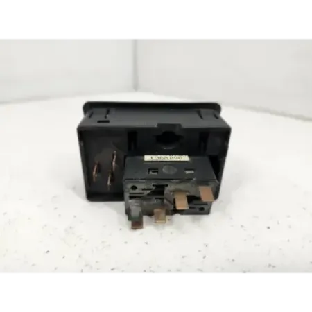 Bouton d'anti brouillard bmw serie 5 e28
