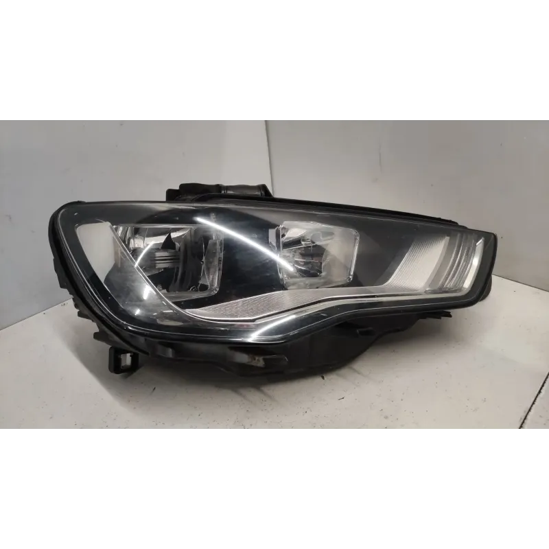 Phare droit audi a3 8v