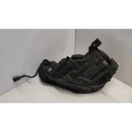 Phare droit audi a3 8v