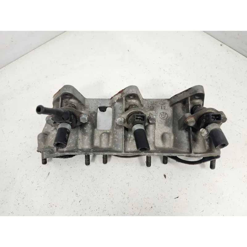 Collecteur admission droit bmw serie 6 e24