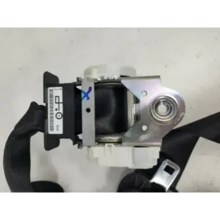 Ceinture avant droite bmw serie 1 e87/e81