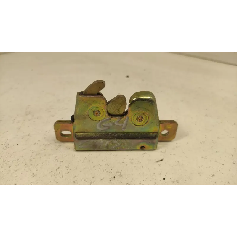 Serrure coffre arriere volkswagen golf 3 iii