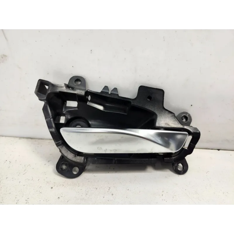 Poignee interieur porte avant droit bmw serie 1 f20/f21