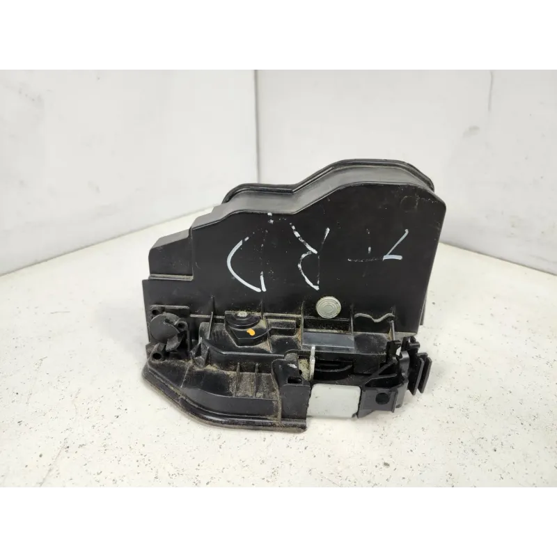 Serrure porte arriere droite bmw serie 1 f20/f21