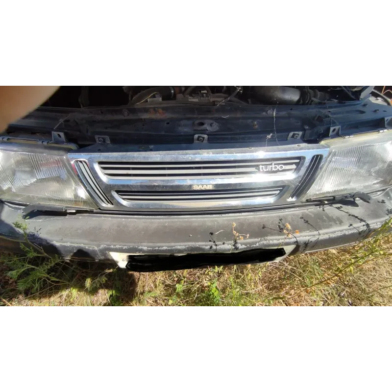 Calandre saab 900