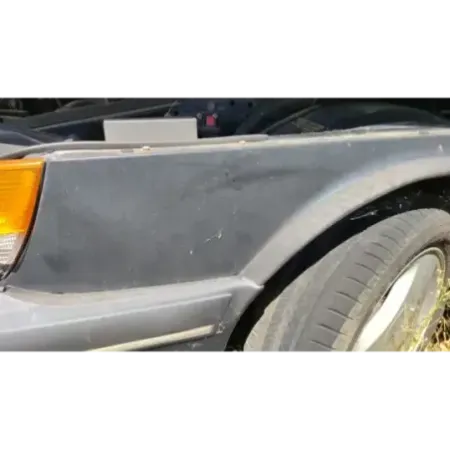 Aile avant gauche saab 900