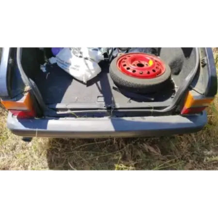 Pare-choc arriere saab 900