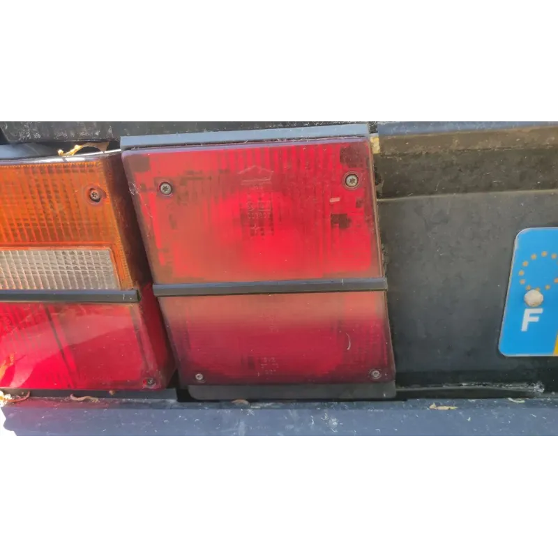 Feu arriere interieur gauche saab 900
