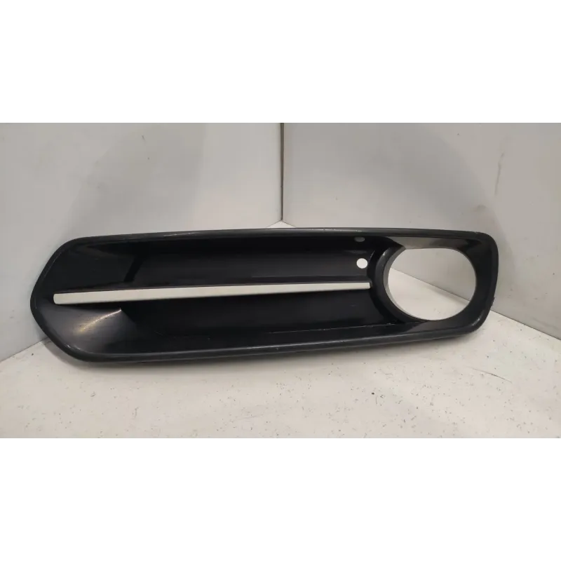 Grille de pare choc avant gauche bmw serie 1 f20/f21