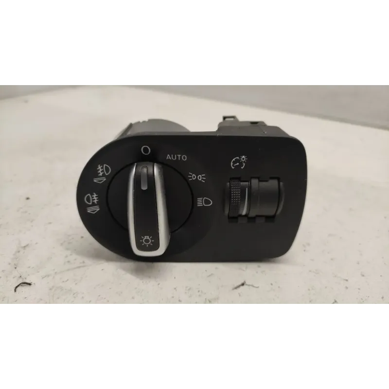 Commande eclairage audi a1 8x