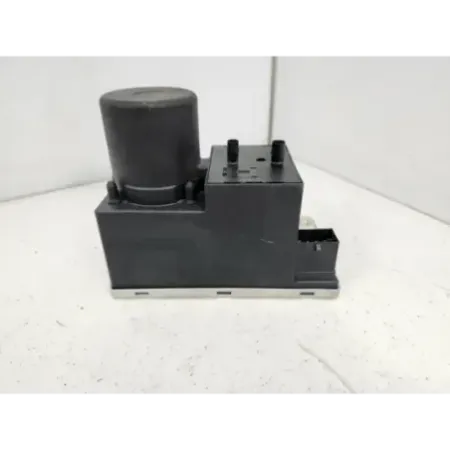 Pompe a vide fermeture centralisee audi a4 8d b5