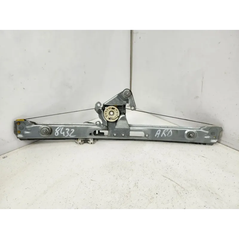 Leve-vitre arriere droit bmw serie 3 e46