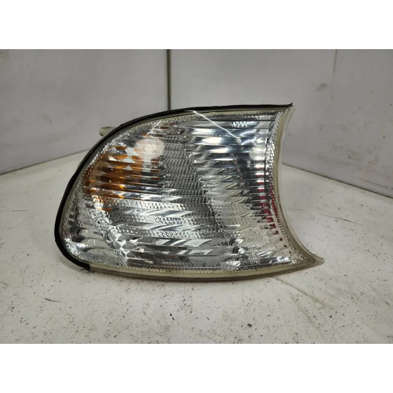 Clignotant avant droit bmw serie 3 e46