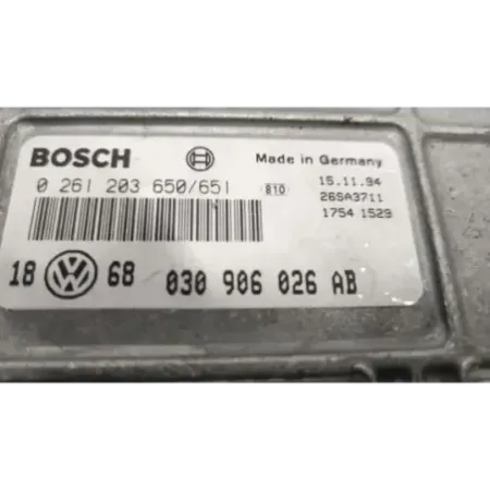 Calculateur moteur volkswagen golf 3 iii