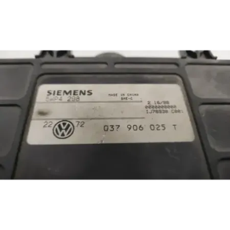 Calculateur moteur volkswagen golf 4 iv