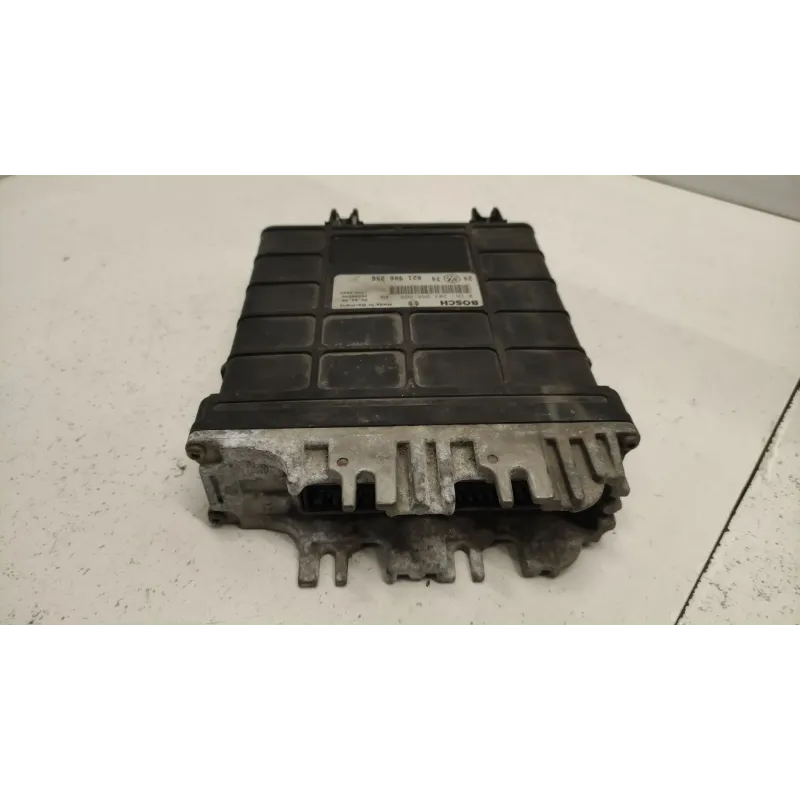 Calculateur moteur volkswagen golf 3 iii