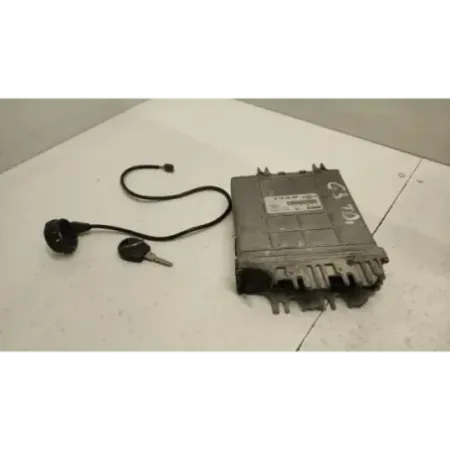 Calculateur moteur volkswagen golf 3 iii