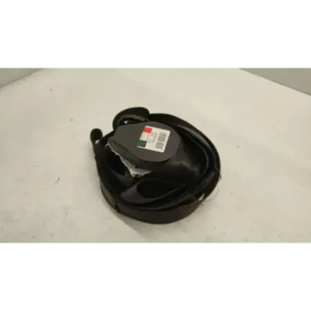 Ceinture avant gauche volkswagen golf 5 v