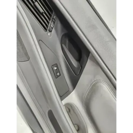 Panneau porte interieur avant droit bmw serie 8 e31