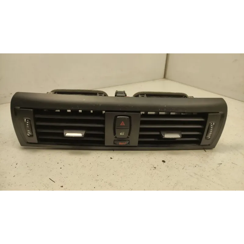 Grille aeration centrale avant bmw serie 1 f20/f21
