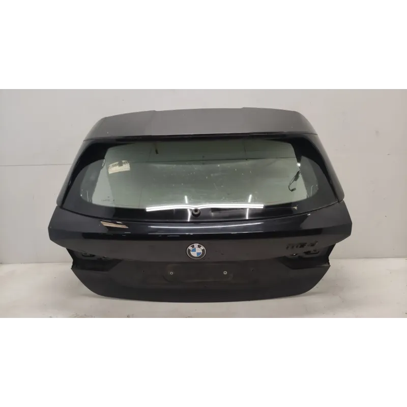 Malle / hayon / coffre bmw serie 1 f40