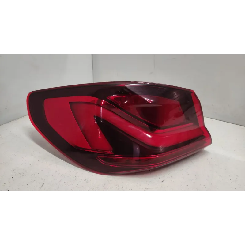 Feu arriere gauche bmw serie 1 f40