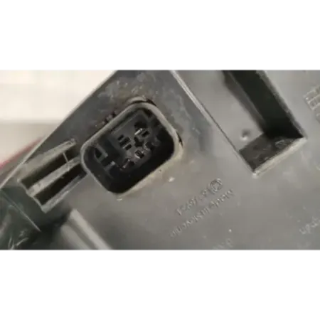 Feu arriere gauche bmw serie 1 f40